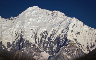 The 8 legendary routes of Everest